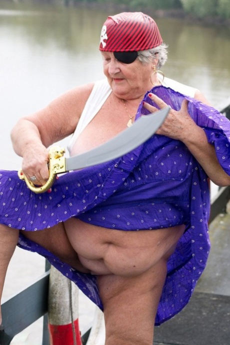 indian granny pussy