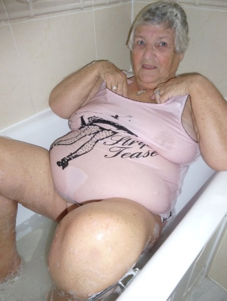 Grandma Libby porn photo