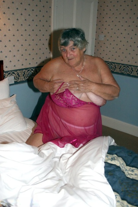 old grandma beautiful woman big ass
