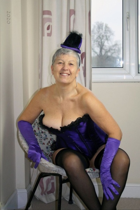 granny sandy tits free pictures