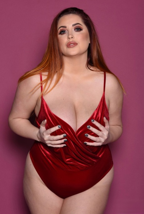 Lucy Vixen naked picture