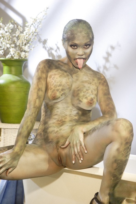 Mika Tan naked image