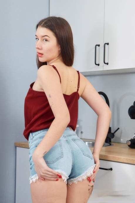 Jolie Butt sex picture